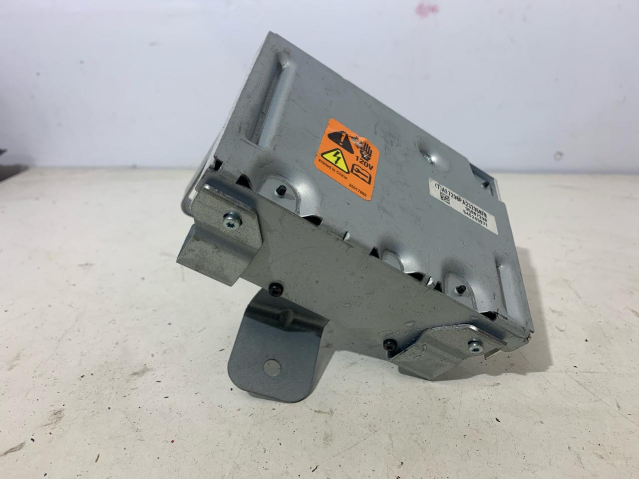 Преобразователь напряжения Buick Encore 1 поколение 2014, 1.4 л., бензин, АКПП, хетчбэк 5 дв., 95907290 - фото №1