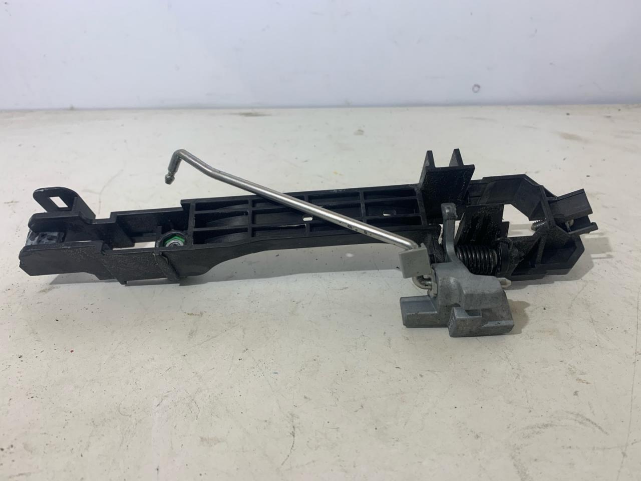 ручка наружная задняя левая Acura RDX 3 поколение 2019, 2.0 л., бензин, АКПП, белый, передний привод, 72682-TJB-A71 - фото №1