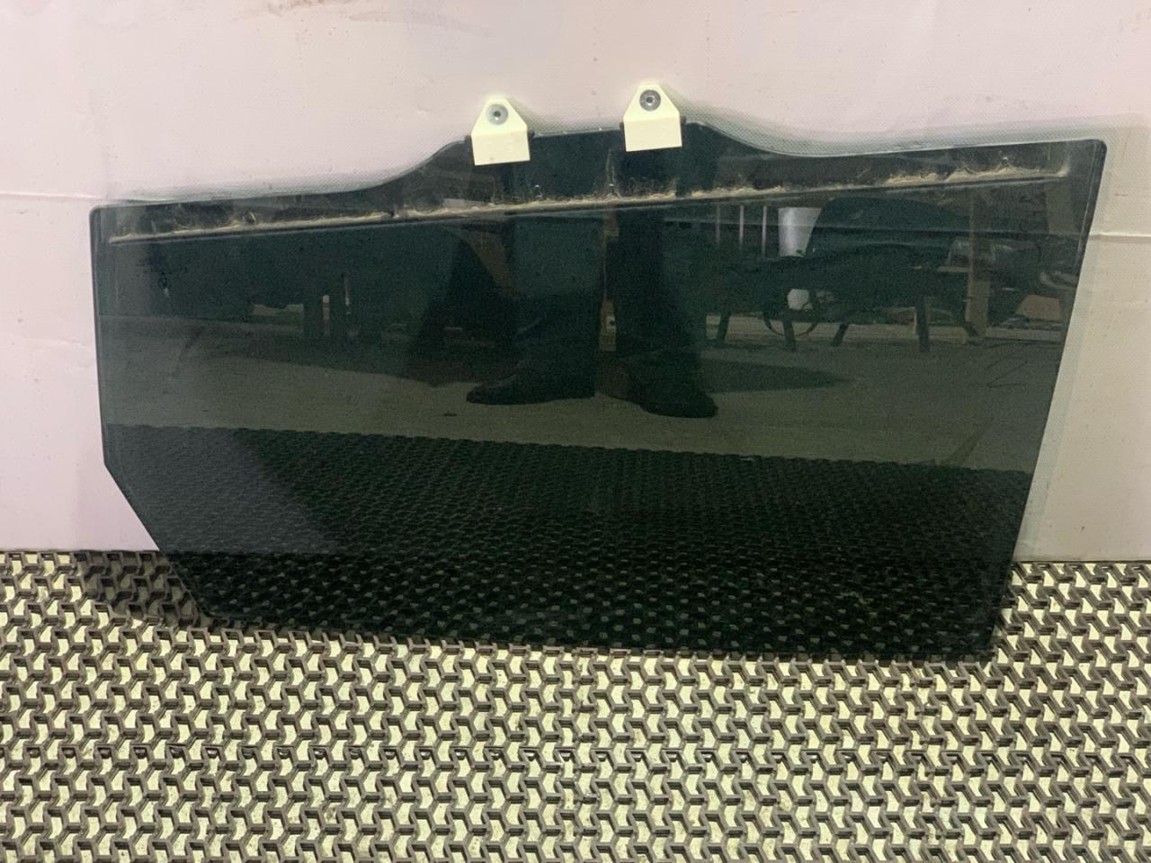 стекло двери задней левой Acura RDX 3 поколение 2019, 2.0 л., бензин, АКПП, белый, передний привод - фото №1