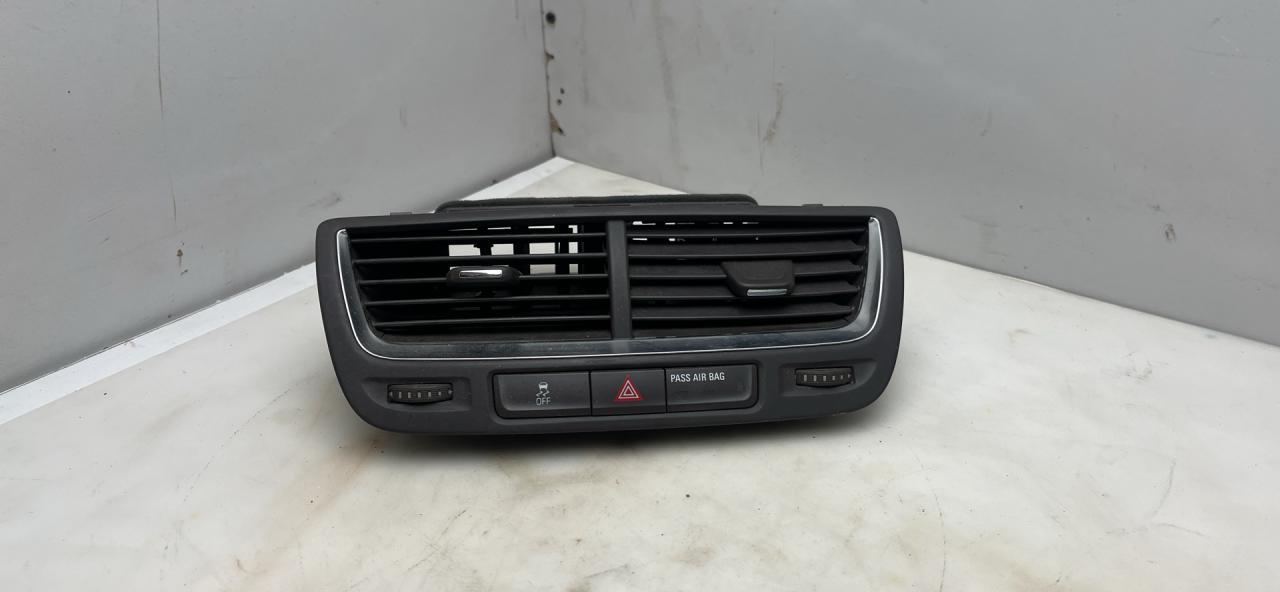 дефлектор обдува салона Buick Encore 1 поколение 2014, 1.4 л., бензин, АКПП, хетчбэк 5 дв., 95316390 - фото №1