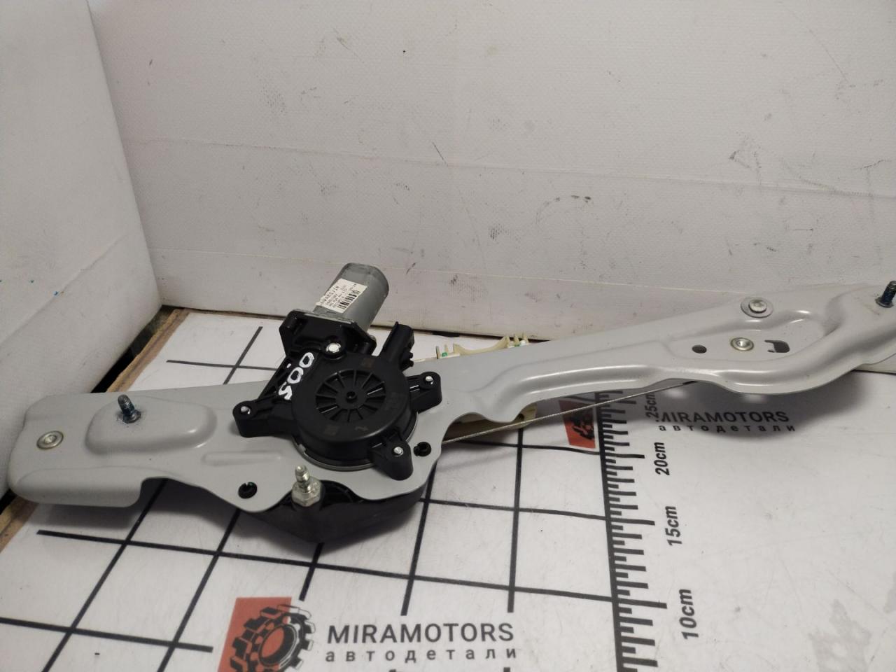 стеклоподъемник задний правый Chevrolet Malibu 9 поколение 2017, 1.5 л., бензин, АКПП, седан, 84261383 - фото №1