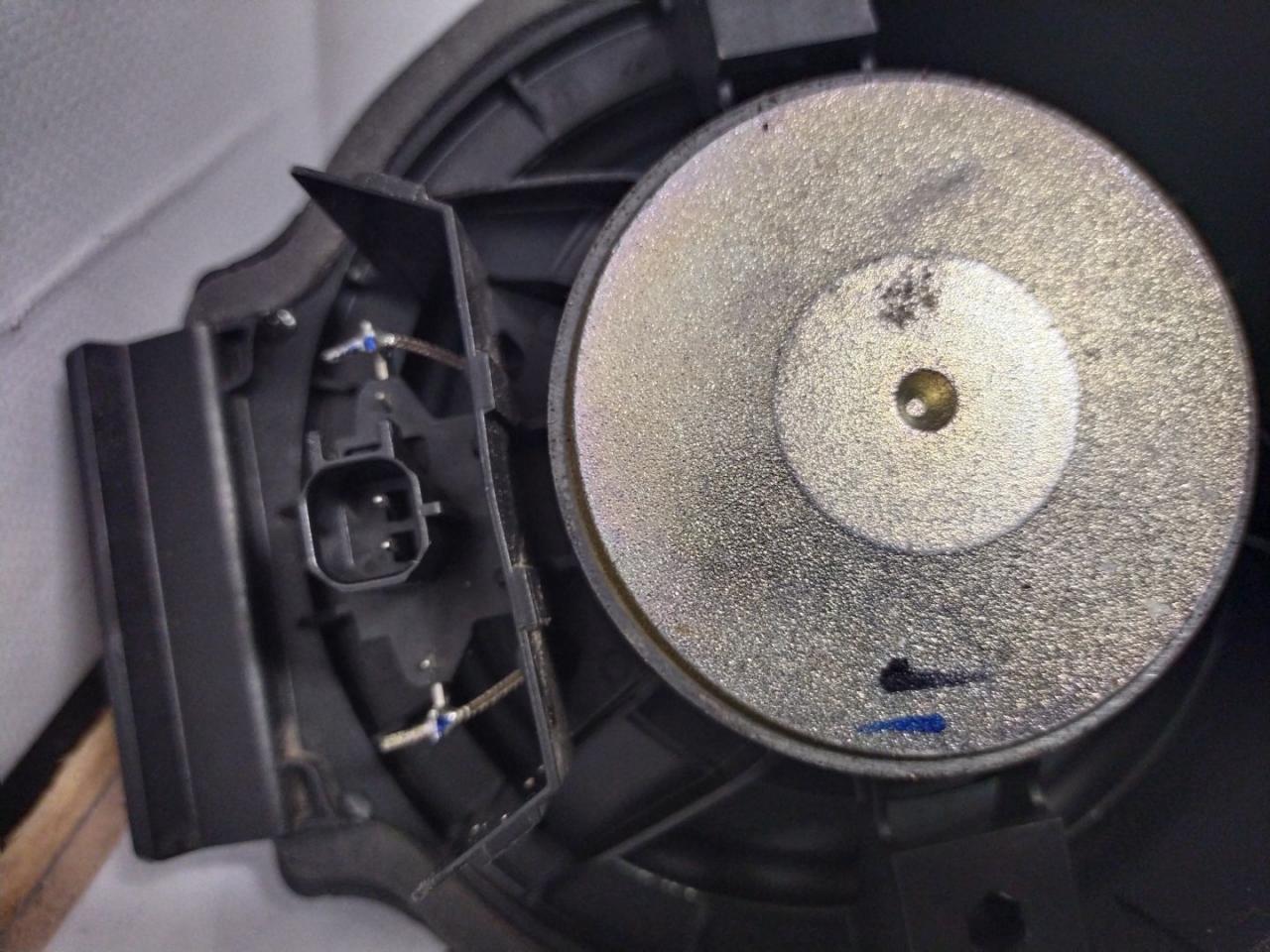 динамик двери Chevrolet Malibu 9 поколение 2017, 1.5 л., бензин, АКПП, седан, 23359213 - фото №1