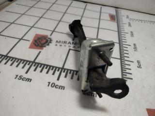 ограничитель открывания двери Chevrolet Malibu 9 поколение 2017, 1.5 л., бензин, АКПП, седан