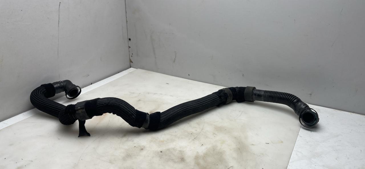 патрубок (трубопровод, шланг) Volkswagen Tiguan 2 поколение 2018, 2.0 л., FSI, бензин, АКПП, белый, внедорожник 5 дв. - фото №1