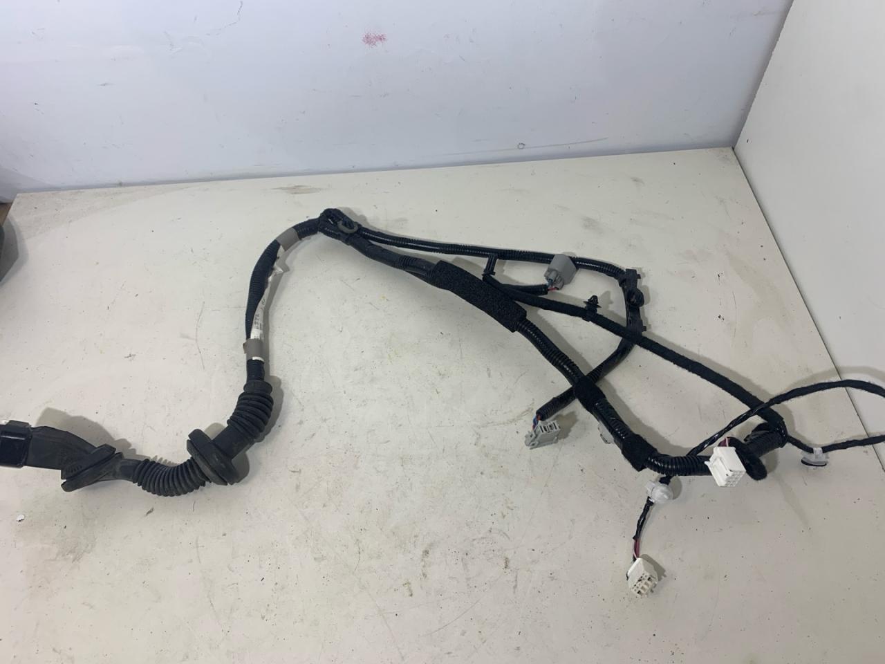 дверная проводка Honda CR-V 5 поколение 2019, 1.5 л., бензин, АКПП, белый, 32754TLA - фото №1