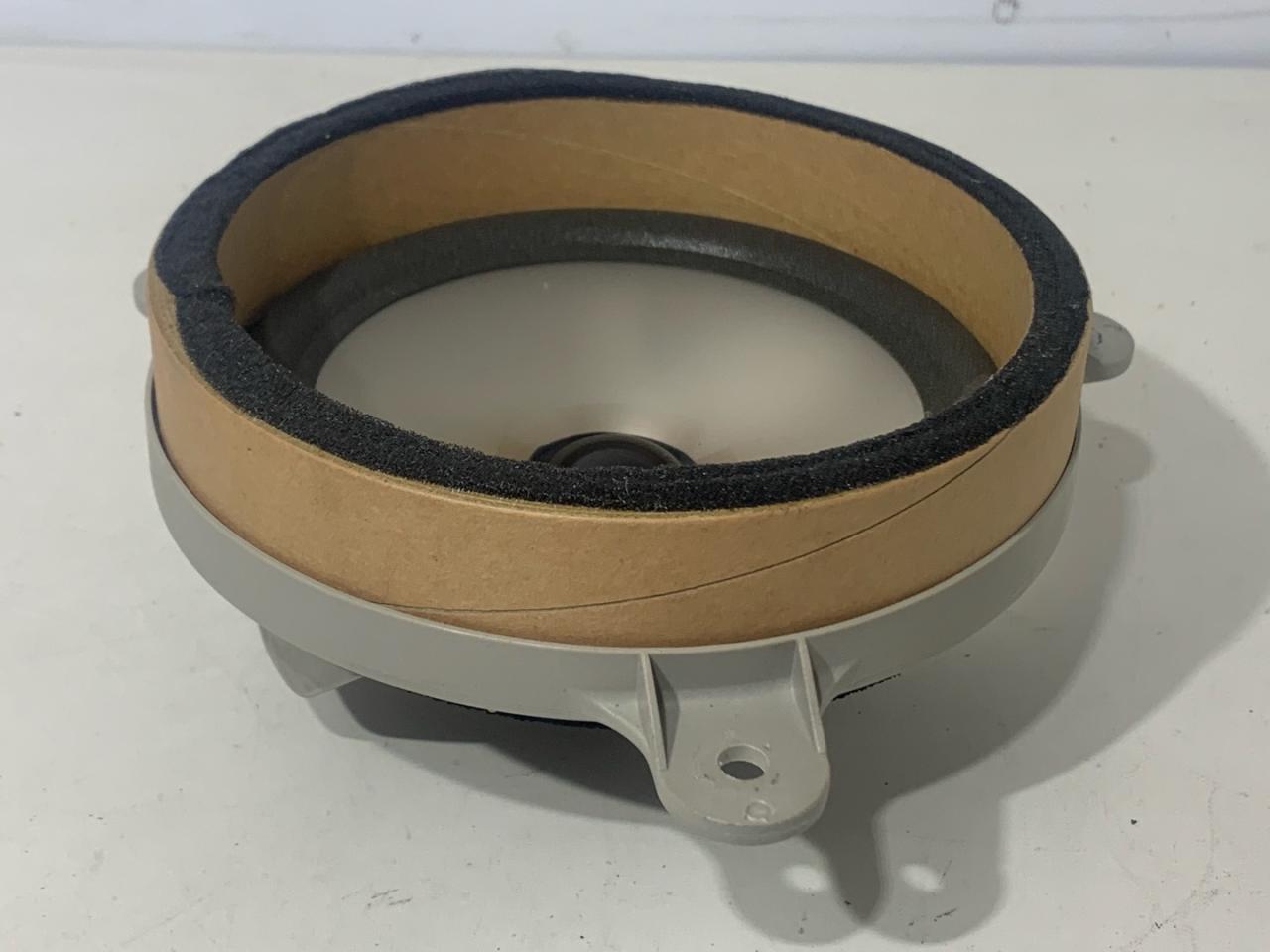 динамик двери Subaru Tribeca 1 поколение 2007, 3.0 л., бензин, АКПП, внедорожник 5 дв., 05526C3 - фото №1