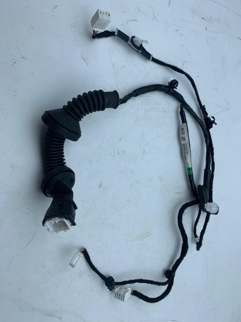 дверная проводка Acura RDX 3 поколение 2019, 2.0 л., бензин, АКПП, белый, передний привод, 32753TJBA003 - фото №1