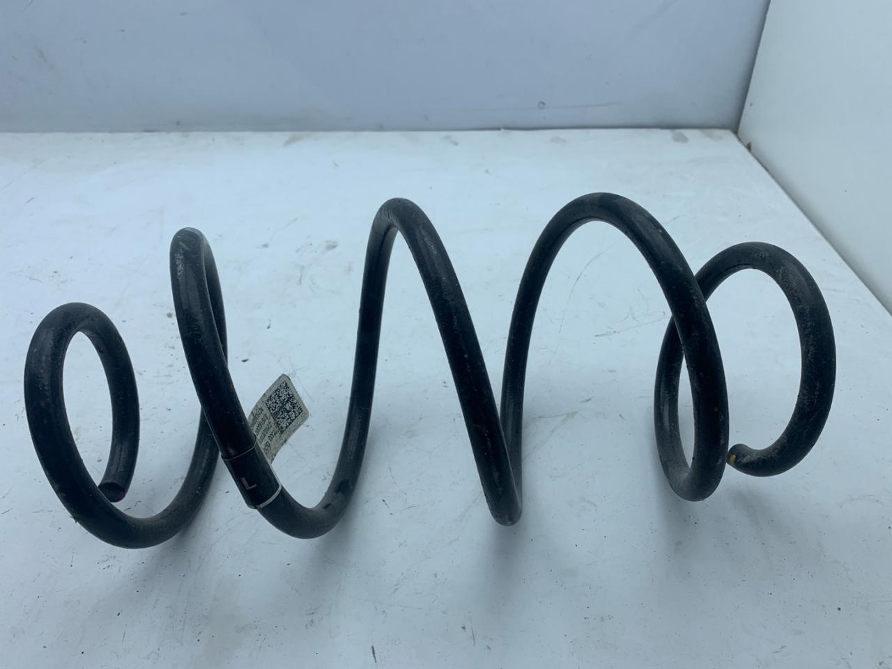 пружина передняя Chevrolet Equinox 3 поколение 2020, 1.5 л., бензин, АКПП, черный, внедорожник 5 дв., 23335522 - фото №1