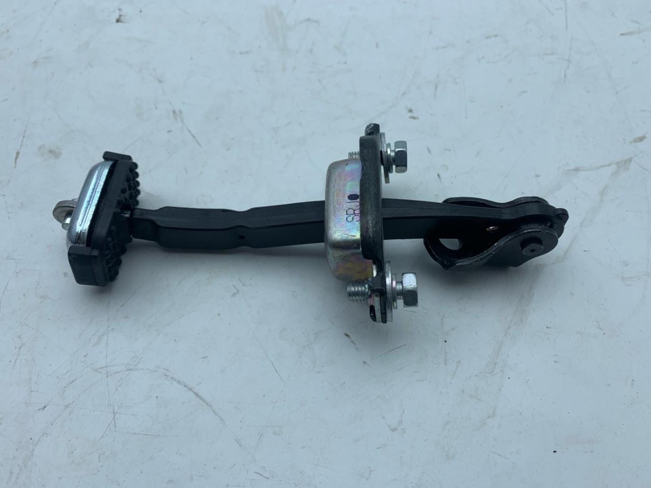 ограничитель открывания двери Acura TLX 3-е поколение 2021, 2.0 л., бензин, АКПП, седан - фото №1