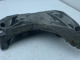 кронштейн двигателя Volkswagen Tiguan 2 поколение 2018, 2.0 л., FSI, бензин, АКПП, белый, внедорожник 5 дв., 06K199207A