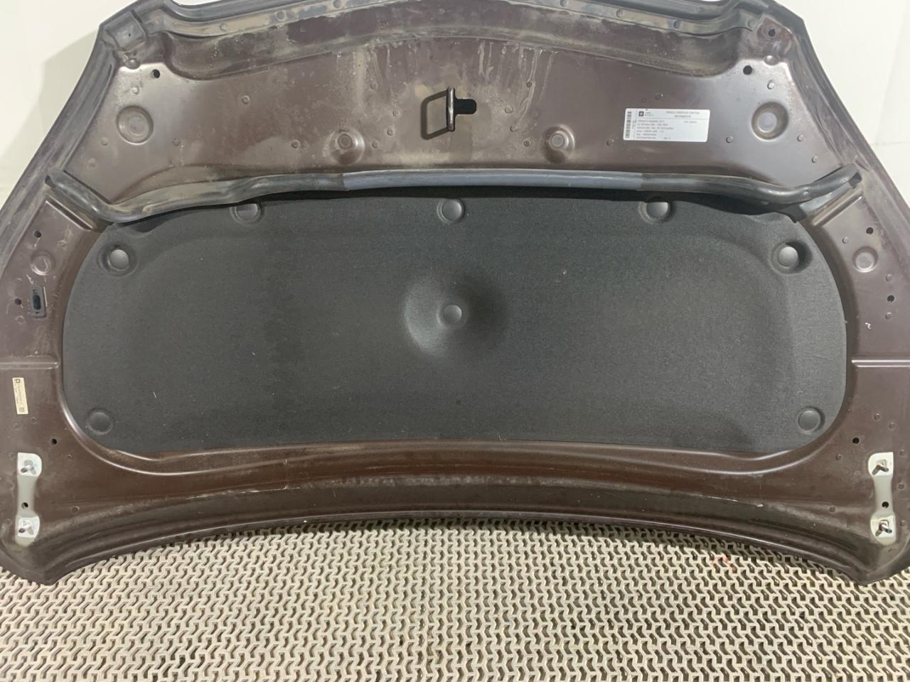 шумоизоляция капота Buick Encore 1 поколение 2014, 1.4 л., бензин, АКПП, баклажан, внедорожник 5 дв. - фото №1