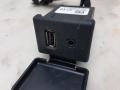 разъем AUX / USB Buick Encore 1 поколение 2014, 1.4 л., бензин, АКПП, баклажан, внедорожник 5 дв., 20874710 - фото №2