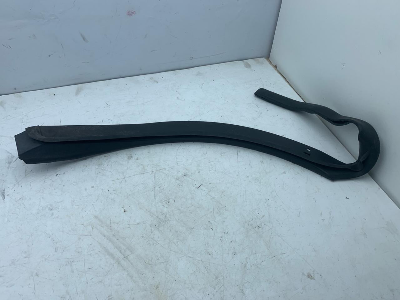 уплотнитель двери Acura RDX 3 поколение 2019, 2.0 л., бензин, АКПП, белый, внедорожник 5 дв., полный привод, 72945-TJB, 72829-TJB-A01 - фото №1