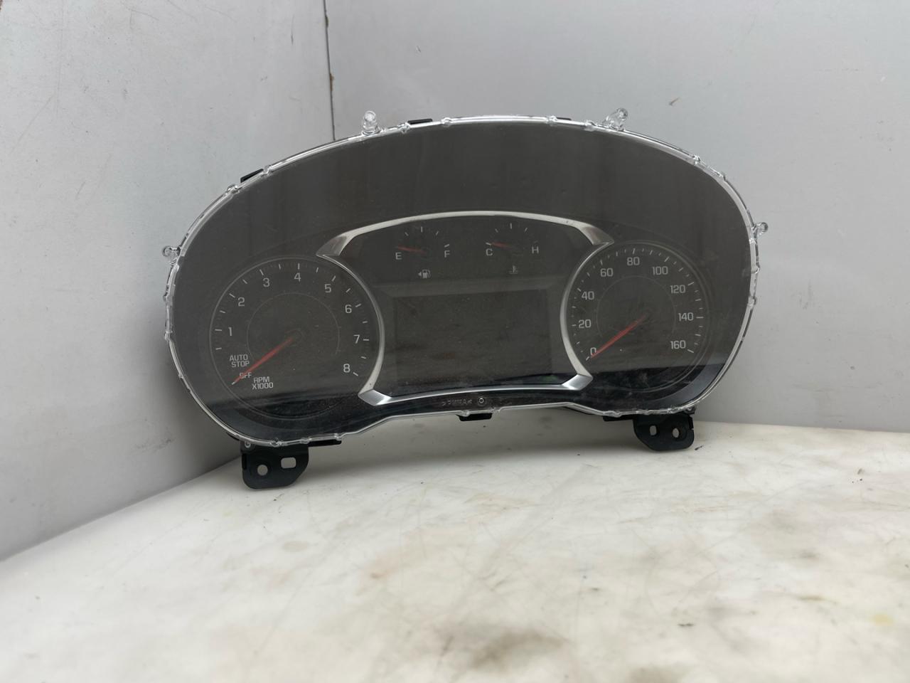 щиток приборов (приборная панель) Chevrolet Equinox 3 поколение 2018, 1.5 л., бензин, АКПП, белый, внедорожник 5 дв., полный привод, 84601983 - фото №1