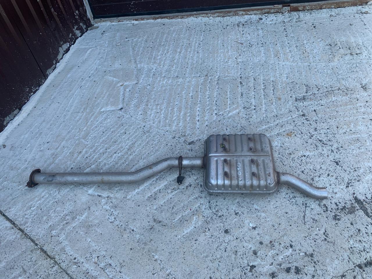 глушитель Chevrolet Equinox 3 поколение 2018, 1.5 л., бензин, АКПП, белый, внедорожник 5 дв., полный привод - фото №1