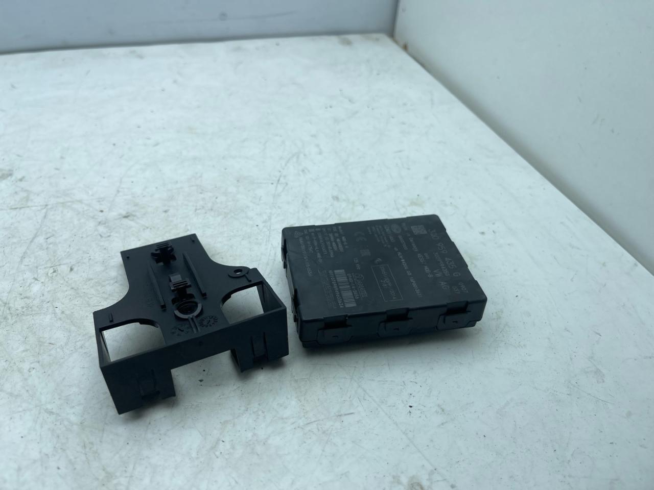 Блок управления бесключевым доступом Volkswagen Atlas 2018, 3.6 л., бензин, АКПП, черный, внедорожник 5 дв., полный привод, 3Q0959435G - фото №1