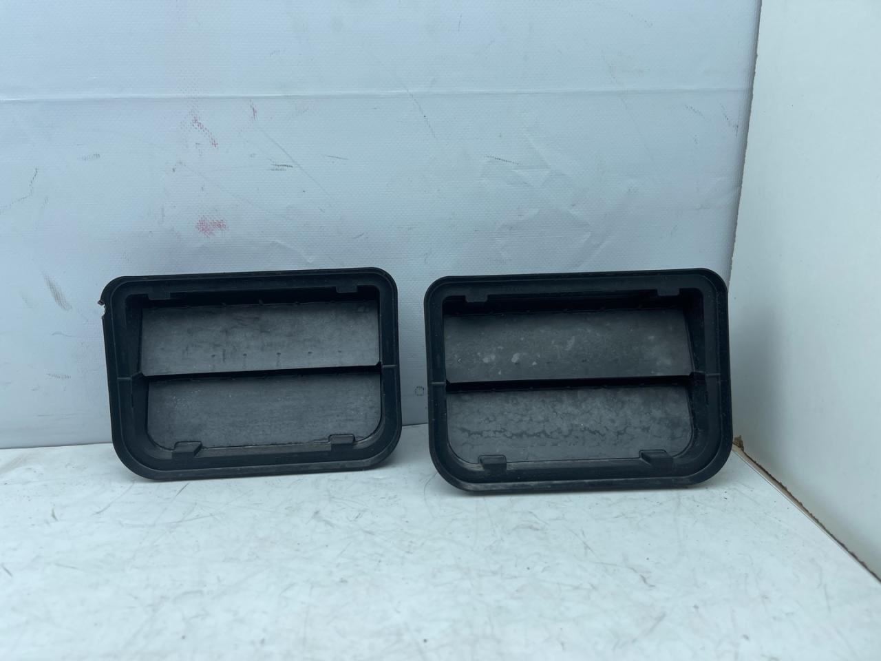 Решетка вентиляции кузова Acura RDX 3 поколение 2019, 2.0 л., бензин, АКПП, белый, внедорожник 5 дв., полный привод, 75451TBAA010M1, 75450TBAA02 - фото №1