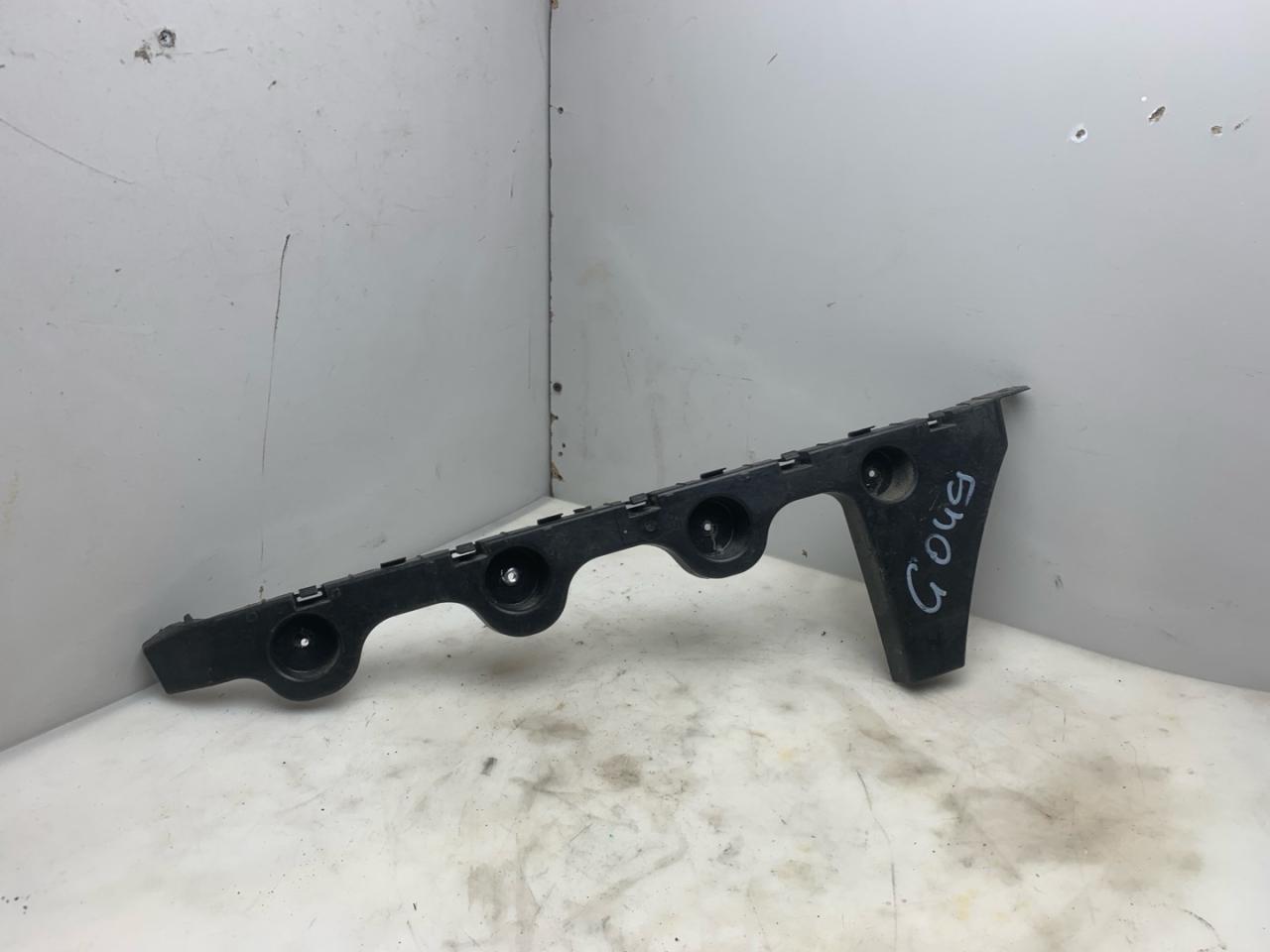 крепление бампера Chevrolet Equinox 3 поколение 2018, 2.0 л., бензин, АКПП, синий, внедорожник 5 дв., передний привод, 23462889 - фото №1