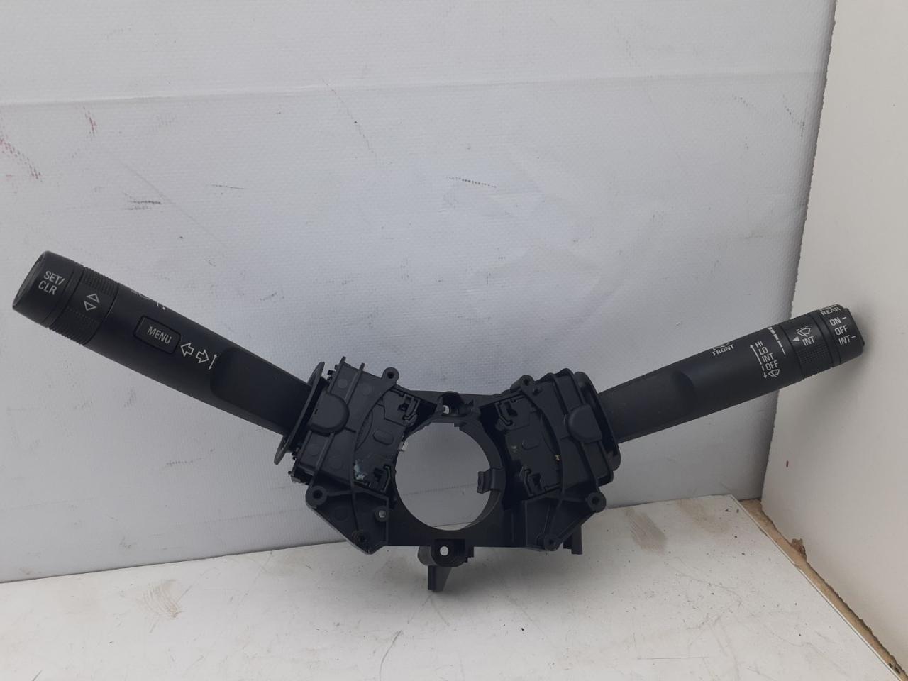 переключатель подрулевой (стрекоза) Buick Encore 1 поколение 2014, 1.4 л., бензин, АКПП, баклажан, внедорожник 5 дв. - фото №1