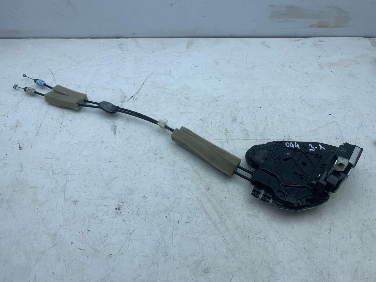 замок двери задней левой Acura RDX 3 поколение 2019, 2.0 л., бензин, АКПП, белый, внедорожник 5 дв., полный привод - фото №1