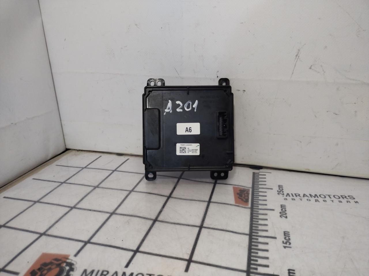 блок управления печки / климат-контроля Honda CR-V 5 поколение 2019, 1.5 л., бензин, АКПП, белый, 79600TLAA620M1 - фото №1