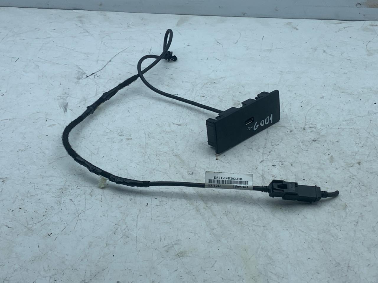 блок управления USB Ford Fusion 2016, 2.5 л., SEA, бензин, АКПП, седан, DS7T14D202DD - фото №1