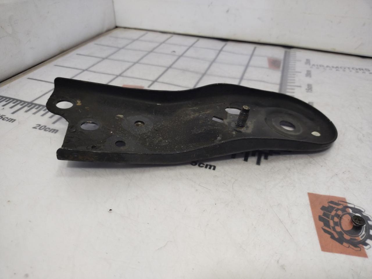 кронштейн (крепление) Subaru Forester 5 поколение (SK) 2020, 2.5 л., бензин, АКПП, серый, внедорожник 5 дв., полный привод - фото №1