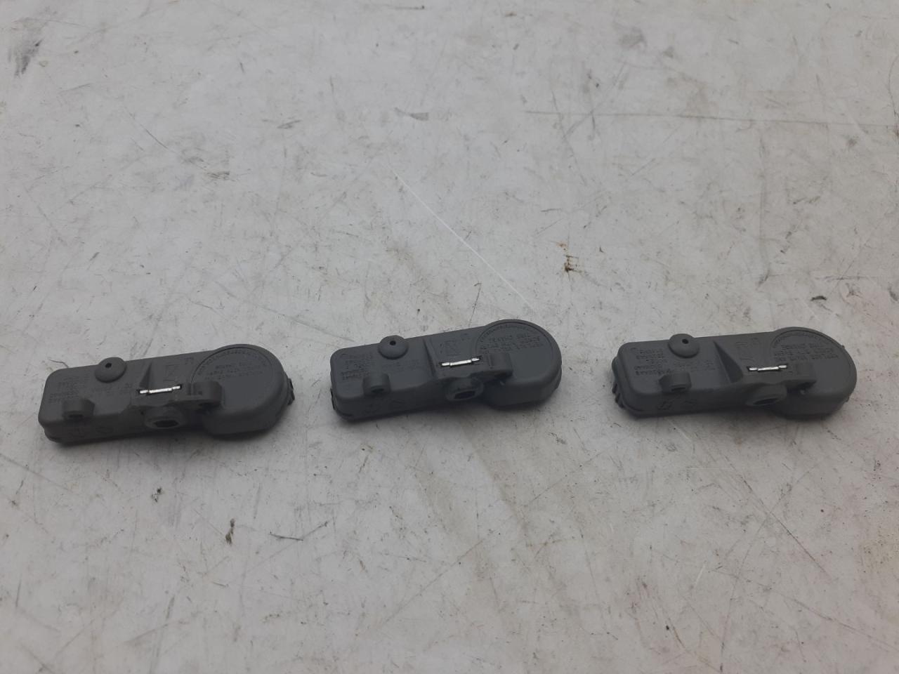 датчик давления в шине Buick Encore 1 поколение 2014, 1.4 л., бензин, АКПП, баклажан, внедорожник 5 дв. - фото №1