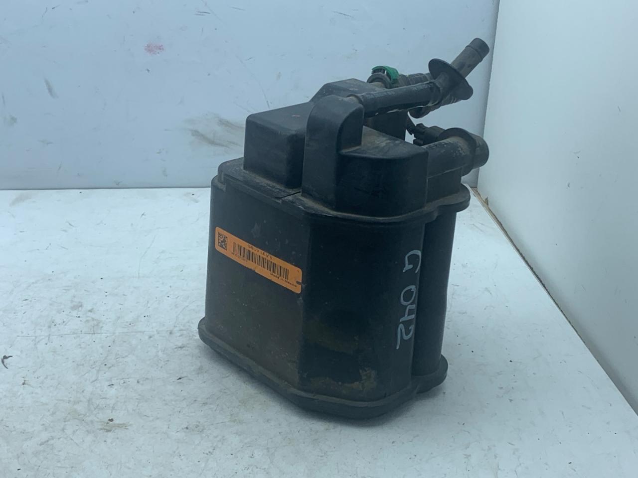 адсорбер Buick Encore 1 поколение 2014, 1.4 л., бензин, АКПП, баклажан, внедорожник 5 дв. - фото №1