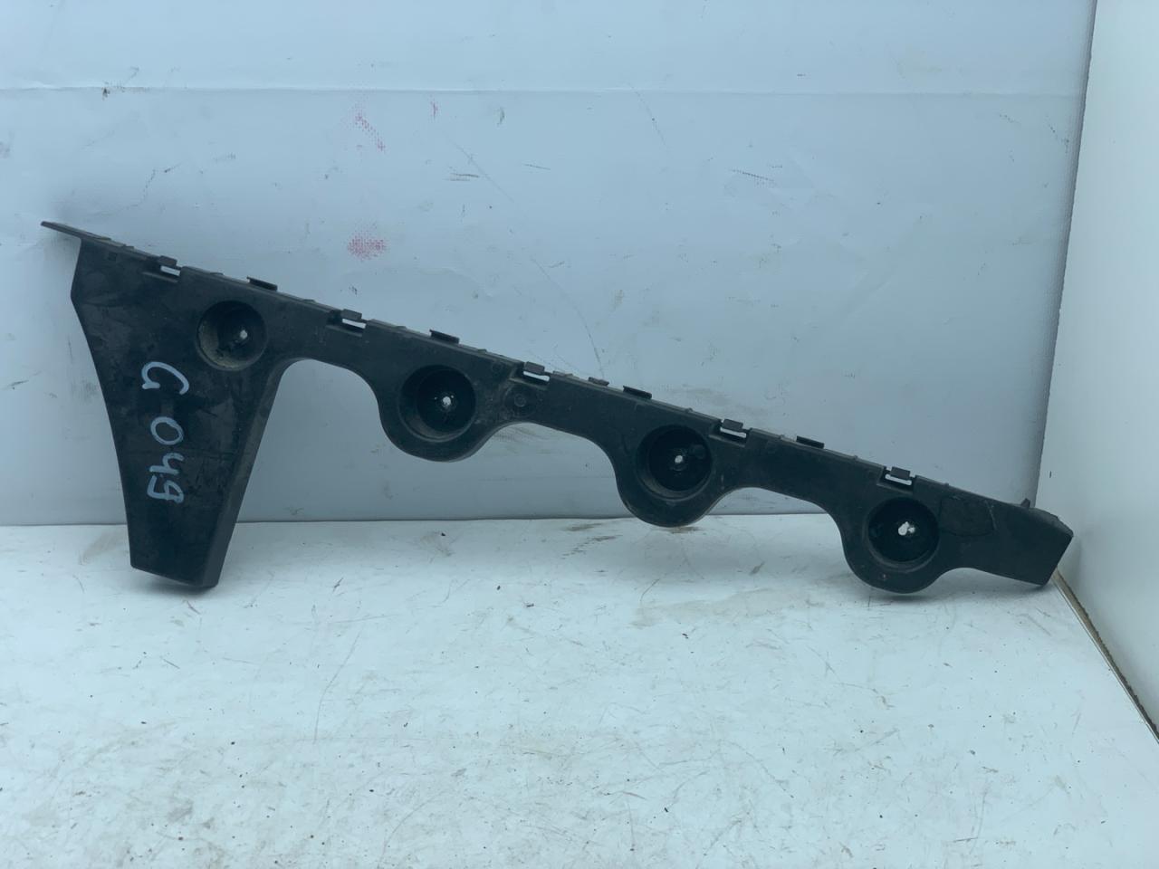 Крепление бампера заднего Chevrolet Equinox 3 поколение 2018, 2.0 л., бензин, АКПП, синий, внедорожник 5 дв., передний привод - фото №1