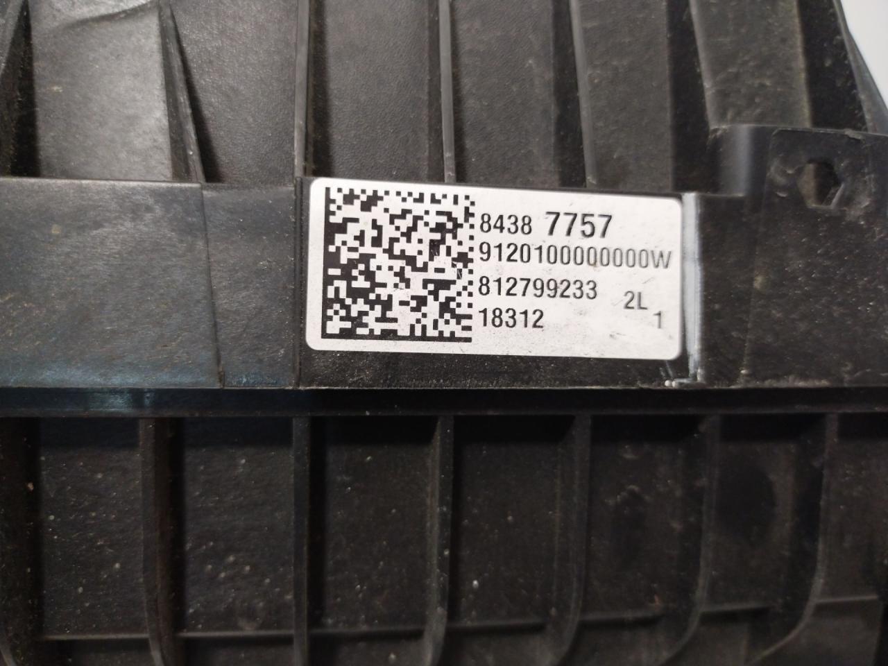 корпус воздушного фильтра Chevrolet Equinox 3 поколение 2019, 2.0 л., бензин, АКПП, черный, внедорожник 5 дв., полный привод, 84387757 - фото №1