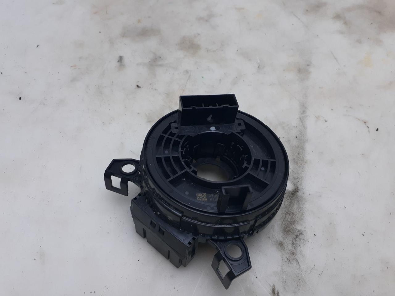 шлейф руля Chevrolet Equinox 3 поколение 2018, 2.0 л., бензин, АКПП, синий, внедорожник 5 дв., передний привод, 39063118 - фото №1