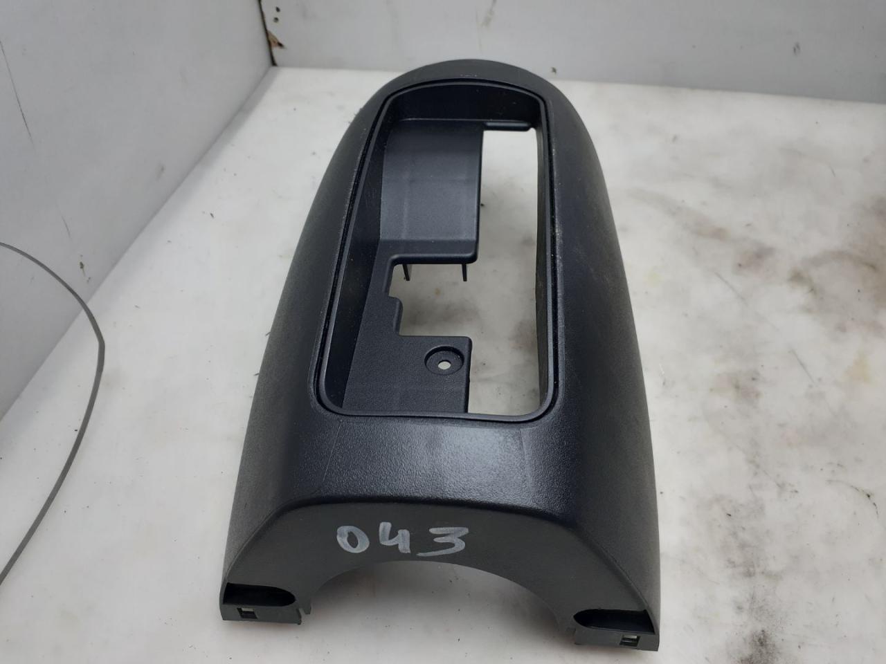 кожух рулевой колонки Chevrolet Equinox 3 поколение 2019, 2.0 л., бензин, АКПП, черный, внедорожник 5 дв., полный привод - фото №1