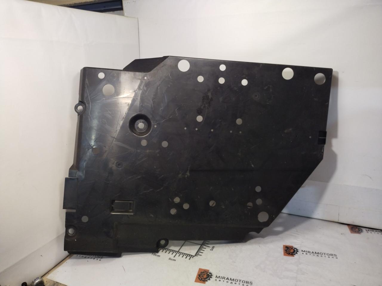 защита топливного бака Subaru Forester 5 поколение (SK) 2020, 2.5 л., бензин, АКПП, серый, внедорожник 5 дв., полный привод, 42045FL000 - фото №1