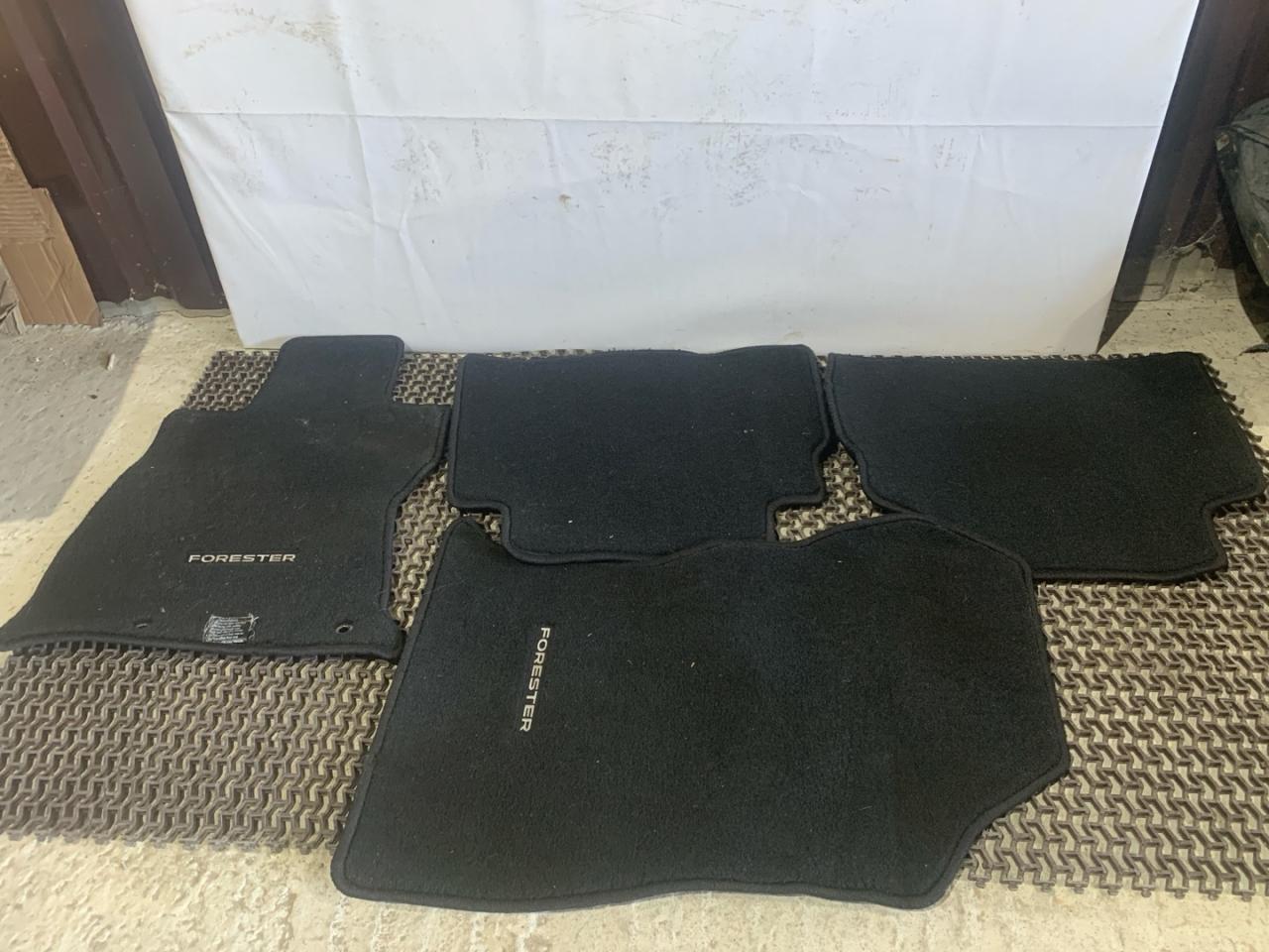Коврики салона Subaru Forester 5 поколение (SK) 2020, 2.5 л., бензин, АКПП, серый, внедорожник 5 дв., полный привод - фото №1