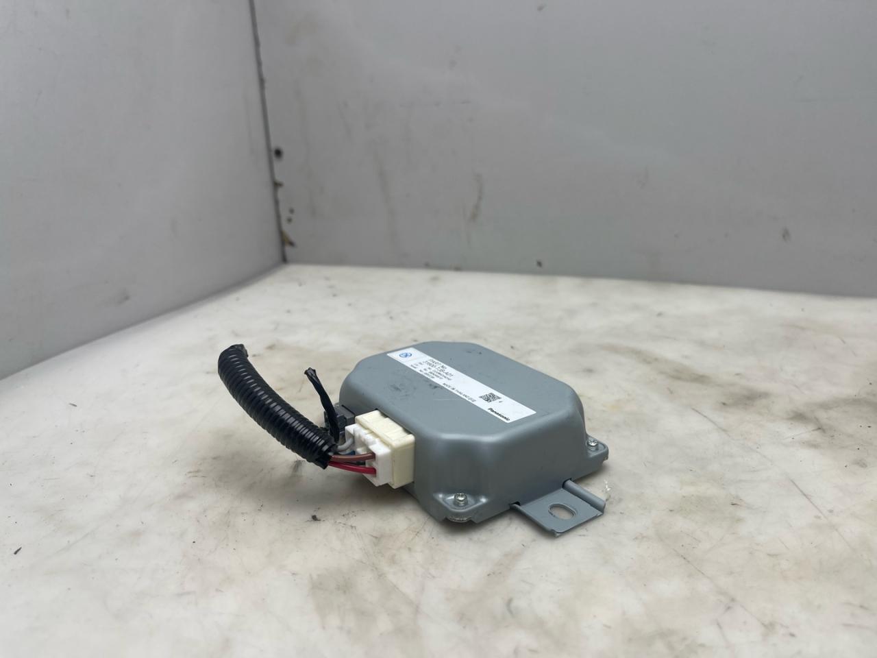 Блок стабилизации напряжения Acura RDX 3 поколение 2019, 2.0 л., бензин, АКПП, белый, внедорожник 5 дв., полный привод, 31600TJBA01 - фото №1