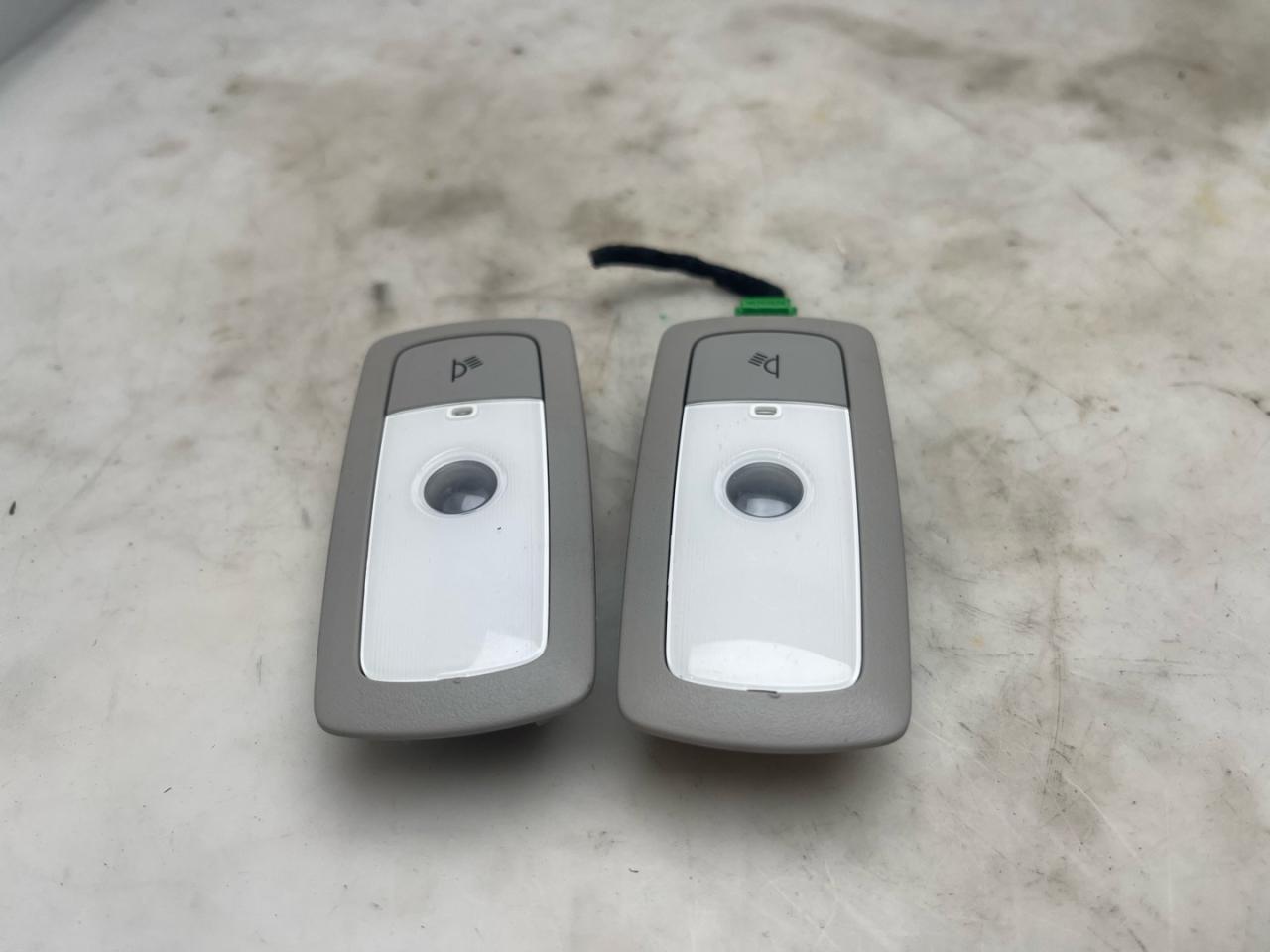 фонарь салона (плафон) Acura RDX 3 поколение 2019, 2.0 л., бензин, АКПП, белый, внедорожник 5 дв., полный привод, 34400TJBA011, 34450TJBA011 - фото №1