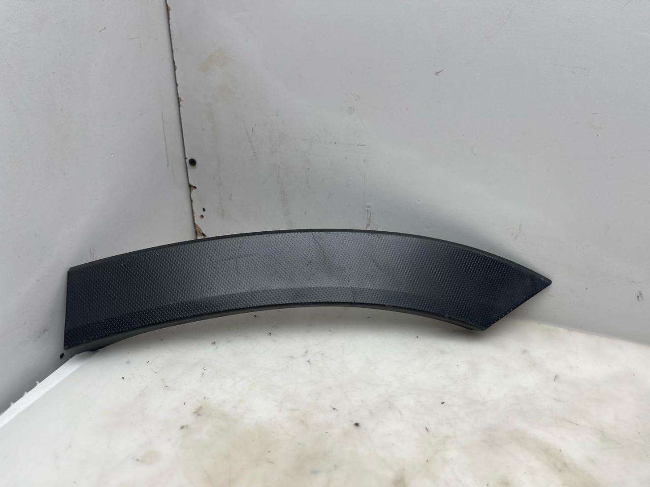 молдинг крыла Subaru Forester 5 поколение (SK) 2020, 2.5 л., бензин, АКПП, серый, внедорожник 5 дв., полный привод, 91112SJ350 - фото №1