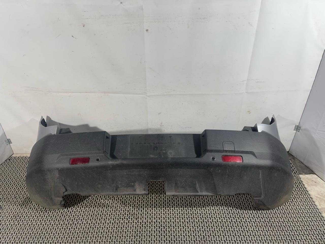 бампер задний Ford Bronco Sport 1 поколение 2021, 1.5 л., бензин, АКПП, серебряный, внедорожник 5 дв., полный подключаемый привод - фото №1