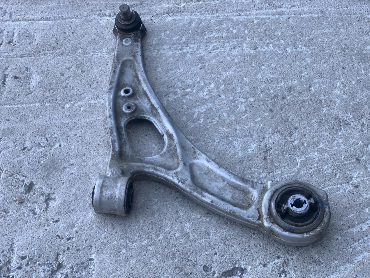 рычаг передний правый Ford Bronco Sport 1 поколение 2021, 1.5 л., бензин, АКПП, серебряный, внедорожник 5 дв., полный подключаемый привод, LX613A423 - фото №1