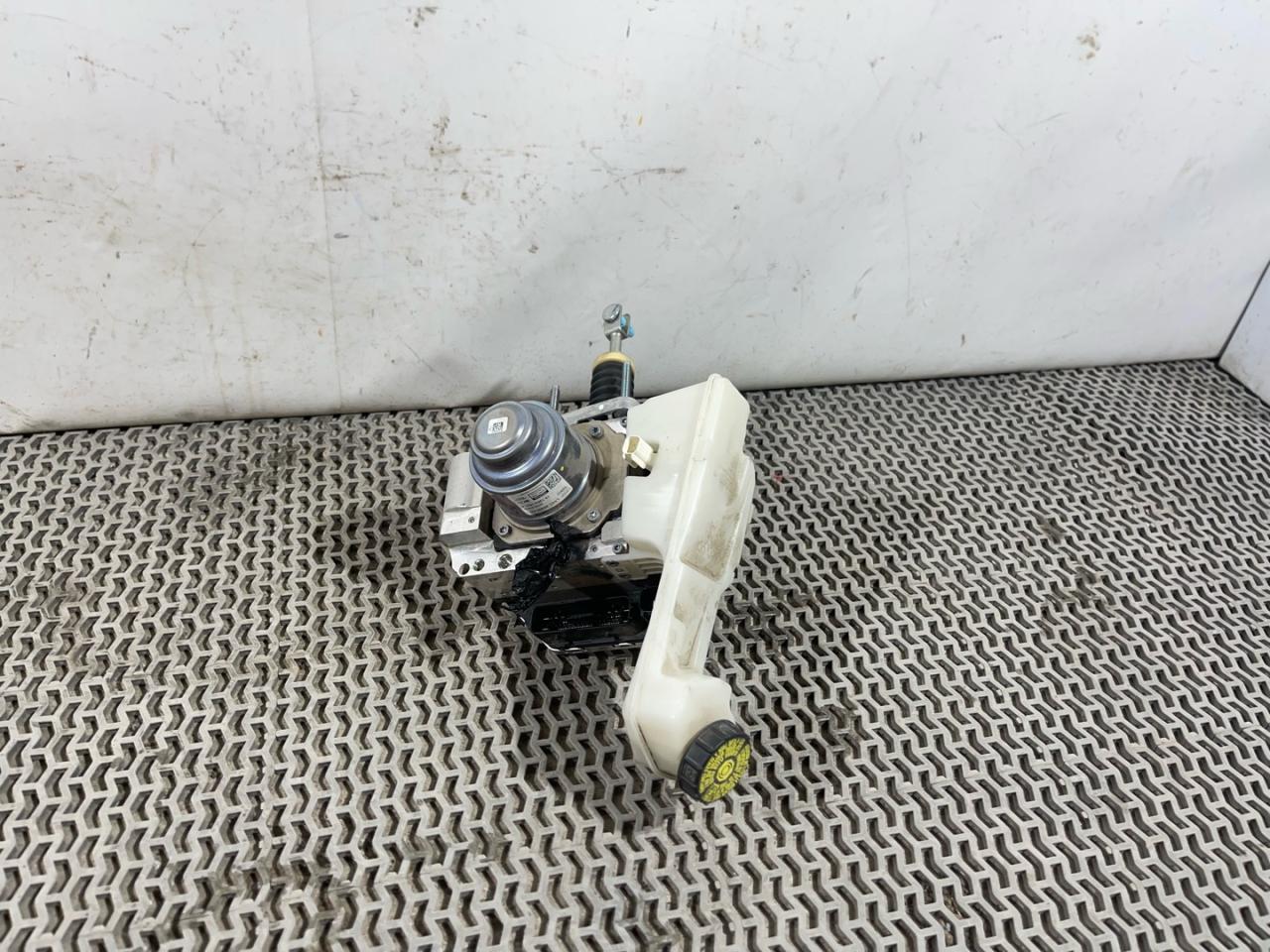 блок ABS Ford Bronco Sport 1 поколение 2021, 1.5 л., бензин, АКПП, серебряный, внедорожник 5 дв., полный подключаемый привод, LX6C2D335KD - фото №1