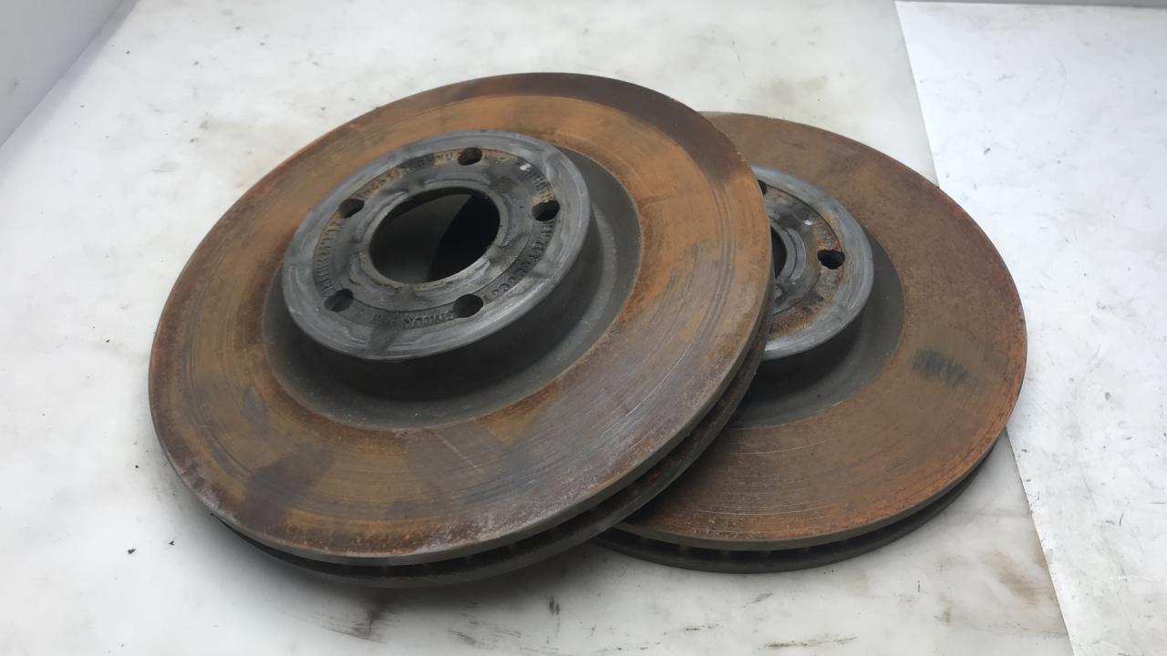 диск тормозной передний Ford Bronco Sport 1 поколение 2021, 1.5 л., бензин, АКПП, серебряный, внедорожник 5 дв., полный подключаемый привод - фото №1