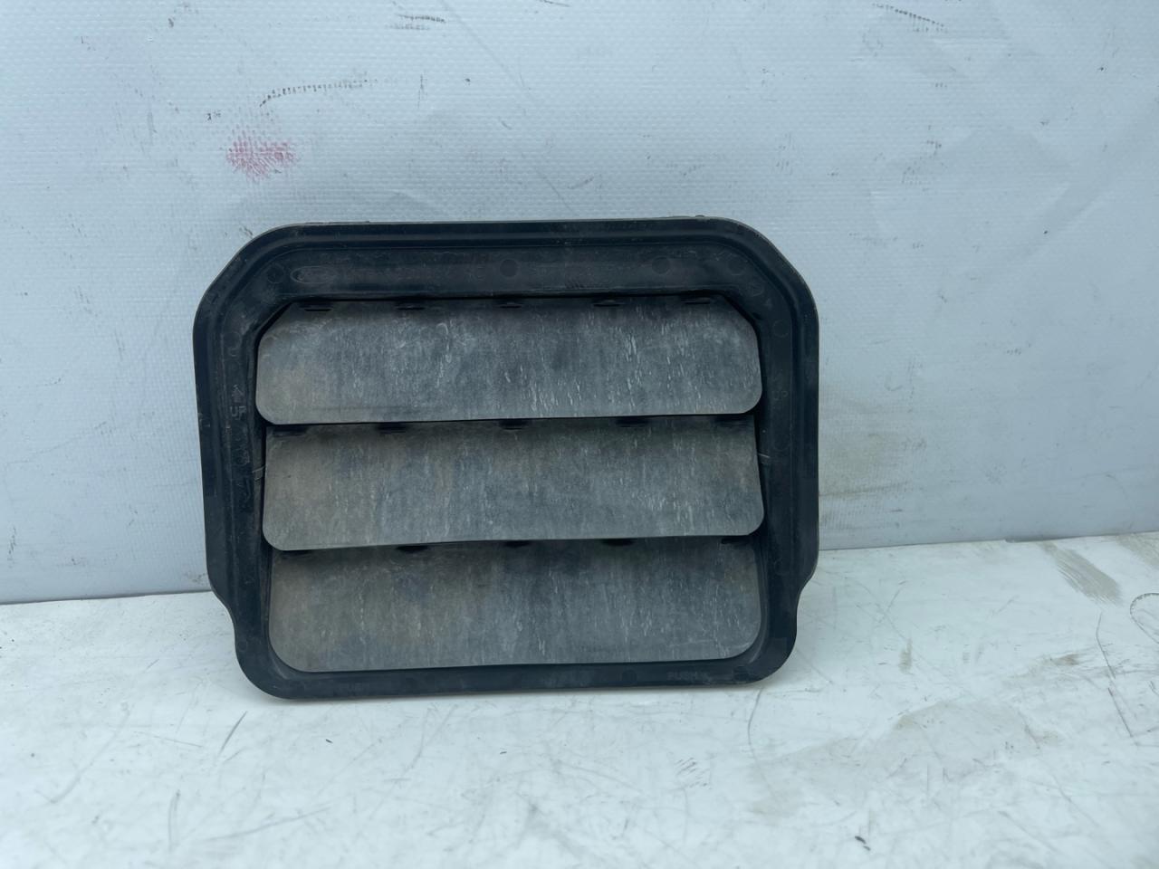 Решетка вентиляции кузова Ford Bronco Sport 1 поколение 2021, 1.5 л., бензин, АКПП, серебряный, внедорожник 5 дв., полный подключаемый привод, L1TBA280B62AC - фото №1