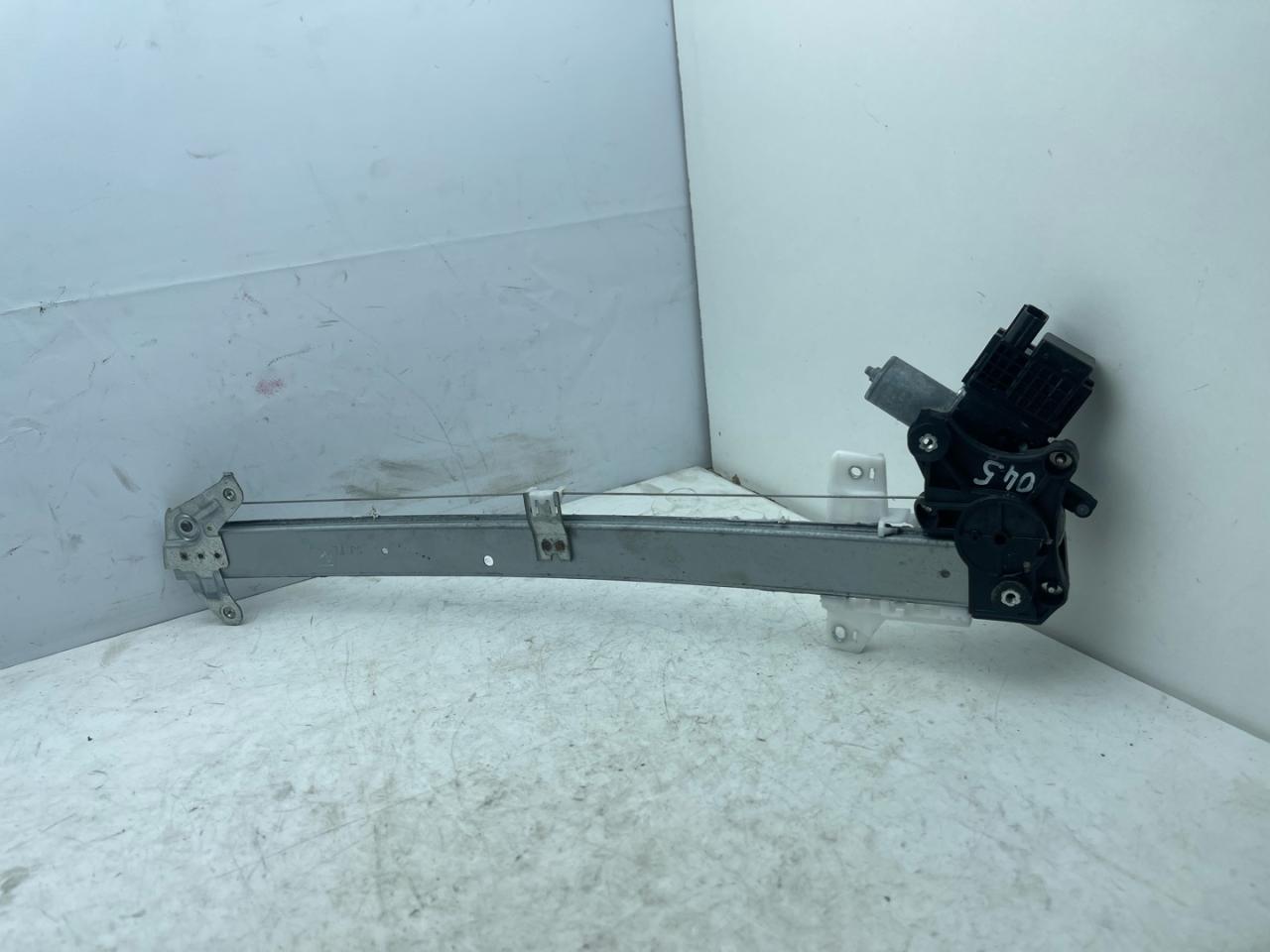 стеклоподъемник передний левый Subaru Forester 5 поколение (SK) 2020, 2.5 л., бензин, АКПП, серый, внедорожник 5 дв., полный привод, 61041SJ010 - фото №1