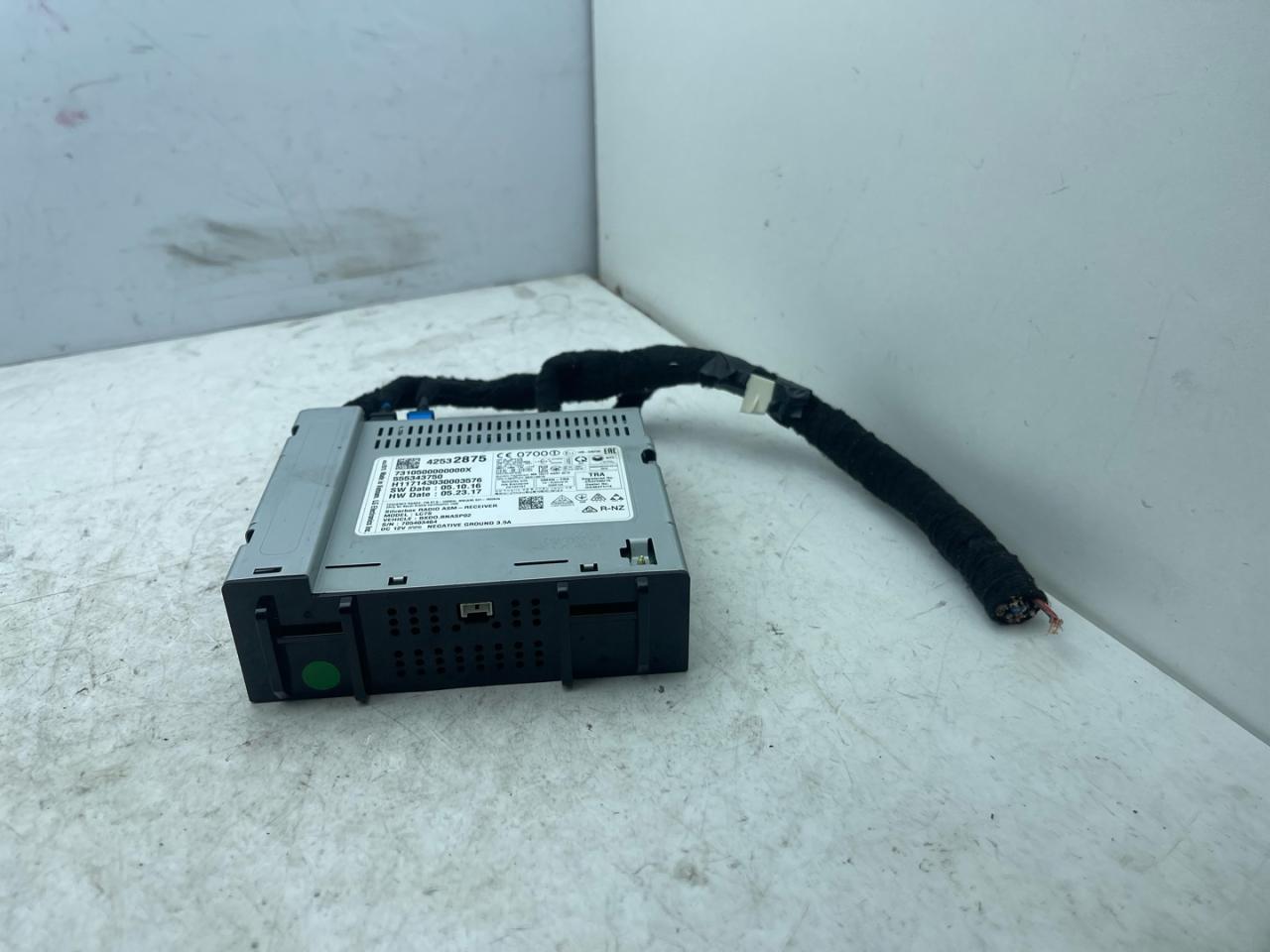 магнитола Chevrolet Equinox 3 поколение 2018, 2.0 л., бензин, АКПП, синий, внедорожник 5 дв., передний привод, 42532849 - фото №1