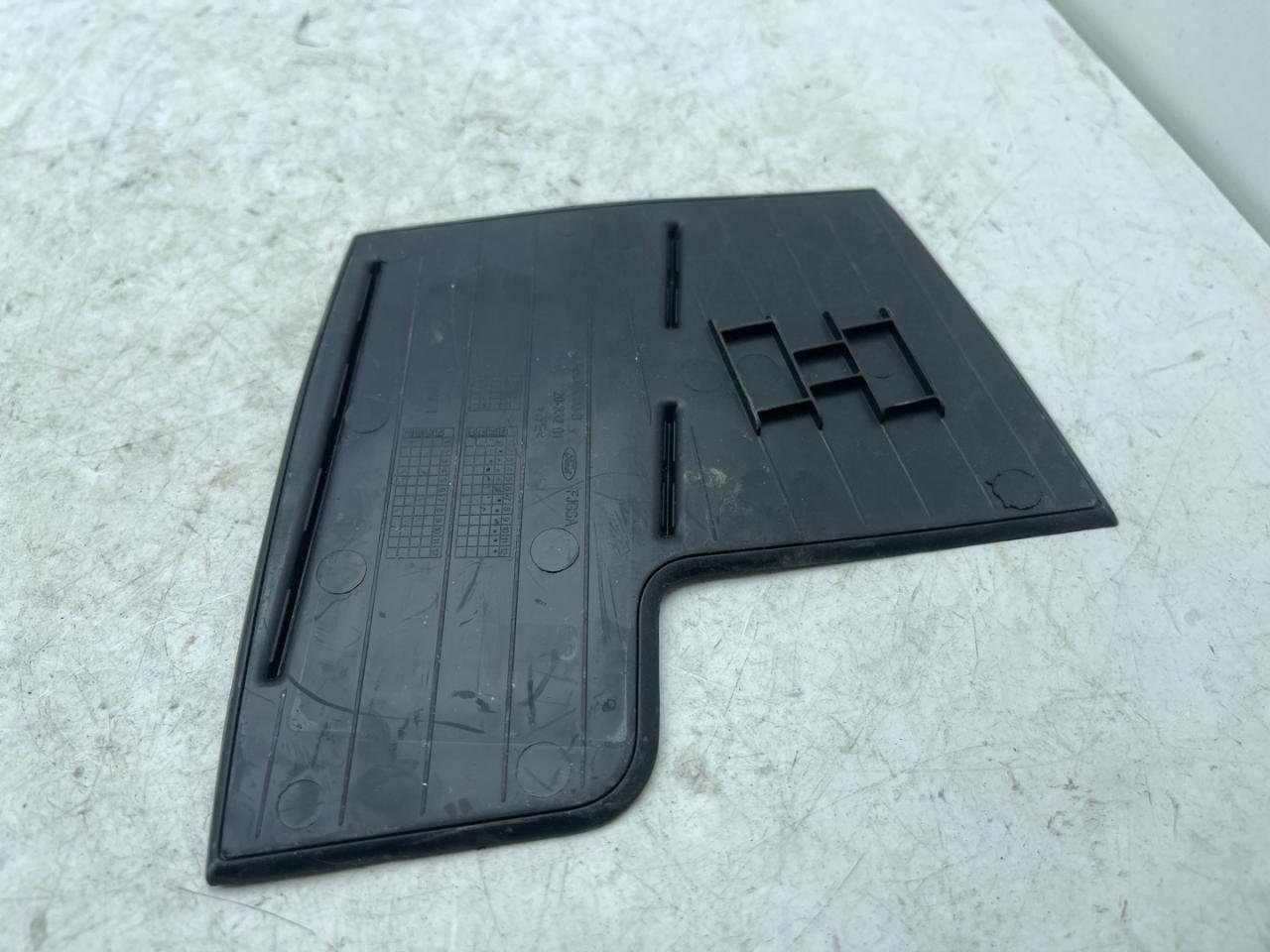 коврик салона Ford Bronco Sport 1 поколение 2021, 1.5 л., бензин, АКПП, серебряный, внедорожник 5 дв., полный подключаемый привод, JX7BA045B90B - фото №1