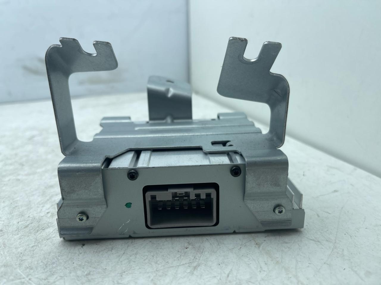 Преобразователь напряжения Buick Encore 1 поколение 2014, 1.4 л., бензин, АКПП, баклажан, внедорожник 5 дв., 95907290 - фото №1