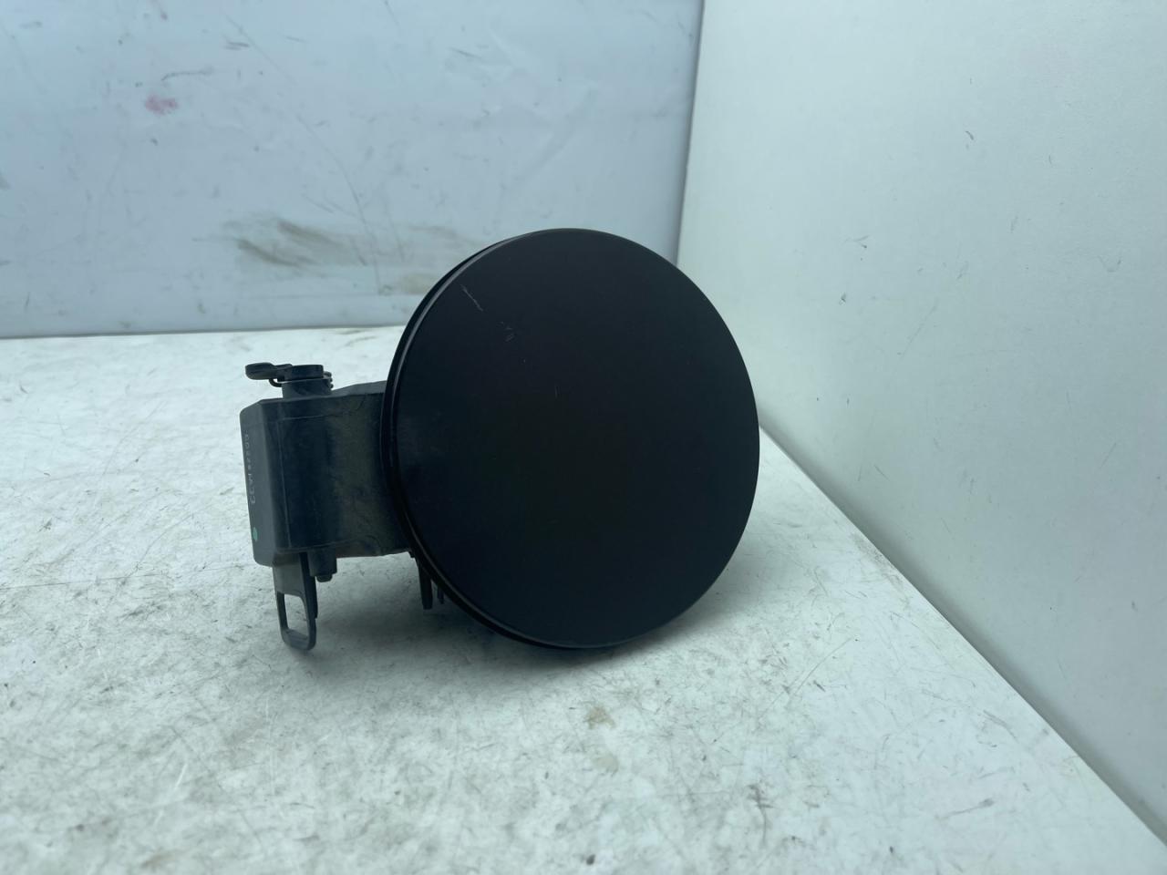 лючок топливного бака Buick Encore 1 поколение 2014, 1.4 л., бензин, АКПП, баклажан, внедорожник 5 дв. - фото №1