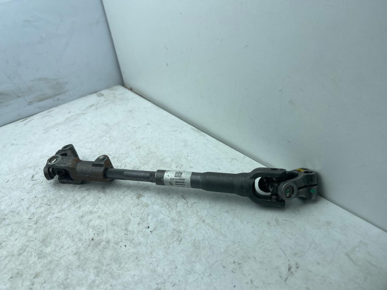 рулевой карданчик Buick Encore 1 поколение 2014, 1.4 л., бензин, АКПП, баклажан, внедорожник 5 дв., 95494128 - фото №1