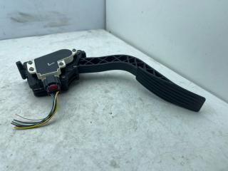 педаль Buick Encore 1 поколение 2014, 1.4 л., бензин, АКПП, баклажан, внедорожник 5 дв.